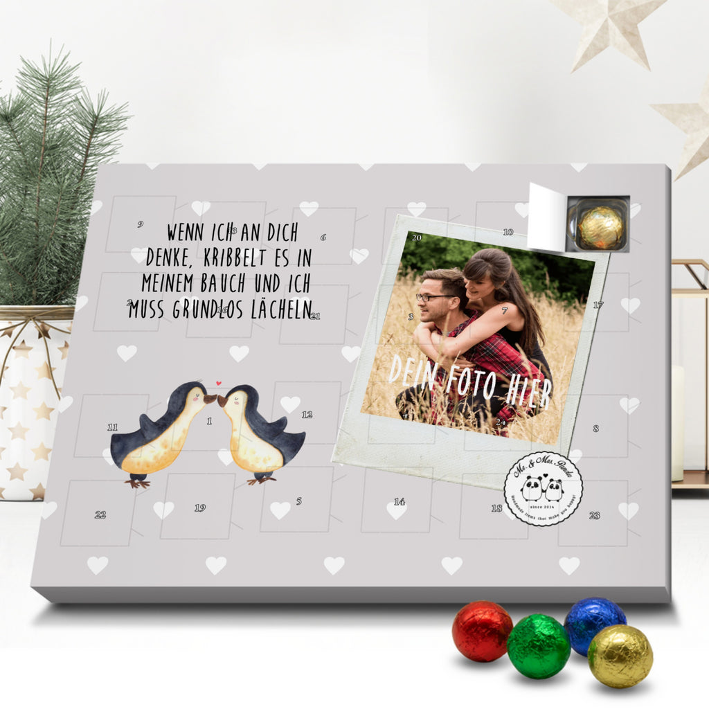 Personalisierter Schoko Foto Adventskalender Pinguine Kuss Personalisierter Adventskalender, Adventskalender mit Namen, Liebe, Partner, Freund, Freundin, Ehemann, Ehefrau, Heiraten, Verlobung, Heiratsantrag, Liebesgeschenk, Jahrestag, Hocheitstag, Valentinstag, Geschenk für Frauen, Hochzeitstag, Mitbringsel, Geschenk für Freundin, Geschenk für Partner, Liebesbeweis, für Männer, für Ehemann