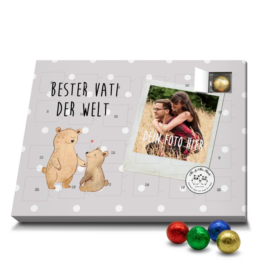 Personalisierter Schoko Foto Adventskalender Bär Bester Vati der Welt Personalisierter Adventskalender, Adventskalender mit Namen, für, Dankeschön, Geschenk, Schenken, Geburtstag, Geburtstagsgeschenk, Geschenkidee, Danke, Bedanken, Mitbringsel, Freude machen, Geschenktipp, Vater, Papa, Dad, Daddy, Paps, Papi, Vati, Eltern, Geschenk Vater, Mann, Familie, Bester, Kleinigkeit