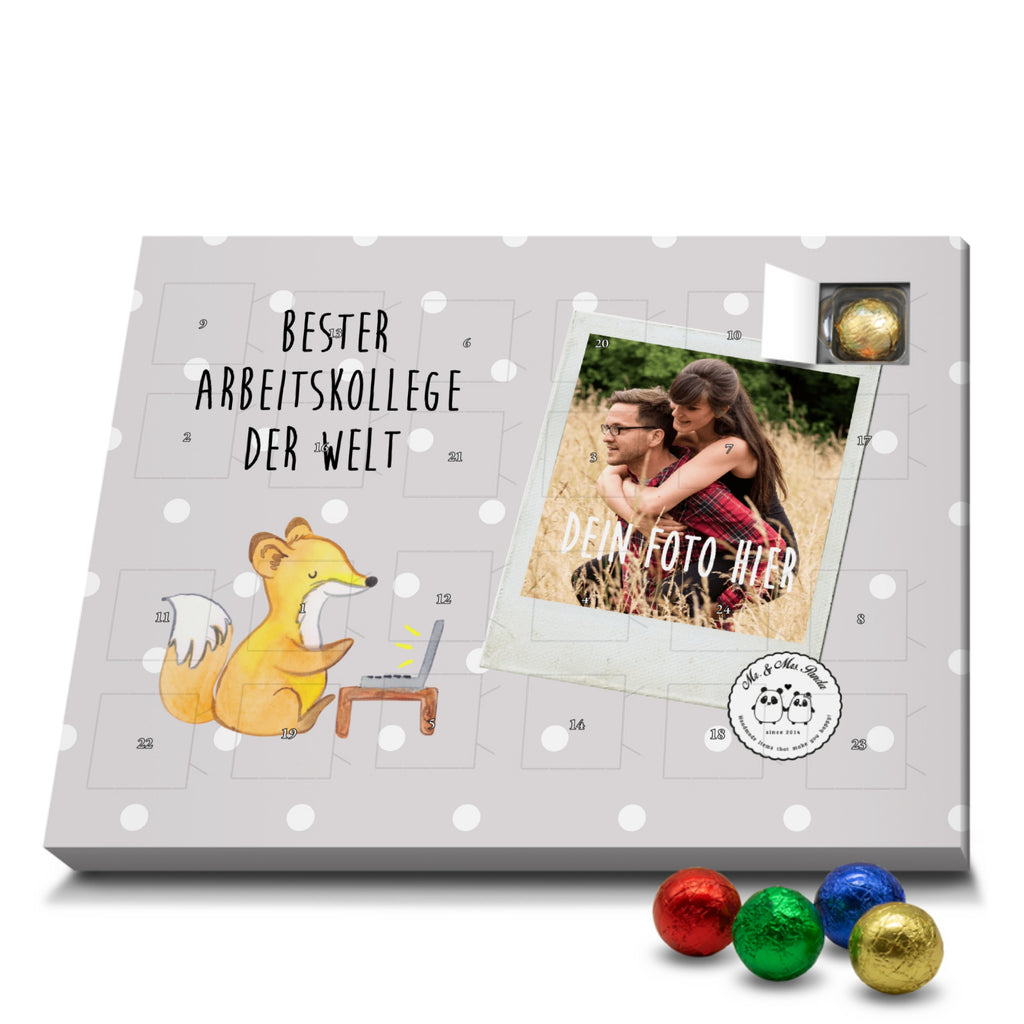 Personalisierter Schoko Foto Adventskalender Fuchs Bester Arbeitskollege der Welt Personalisierter Adventskalender, Adventskalender mit Namen, für, Dankeschön, Geschenk, Schenken, Geburtstag, Geburtstagsgeschenk, Geschenkidee, Danke, Bedanken, Mitbringsel, Freude machen, Geschenktipp, Arbeitskollege, Kollege, Büro, Abschiedsgeschenk, Ruhestand, Arbeit, Mitarbeiter, Berufsgenosse, Beruf