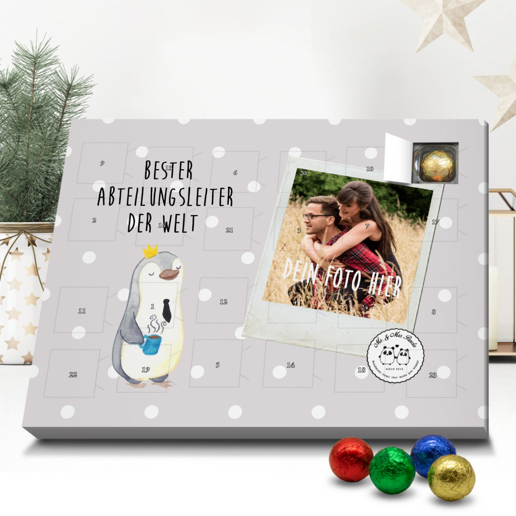 Personalisierter Schoko Foto Adventskalender Pinguin Bester Abteilungsleiter der Welt Personalisierter Adventskalender, Adventskalender mit Namen, für, Dankeschön, Geschenk, Schenken, Geburtstag, Geburtstagsgeschenk, Geschenkidee, Danke, Bedanken, Mitbringsel, Freude machen, Geschenktipp, Abteilungsleiter, Leiter, Geschäftsführer, Vorgesetzter, Kollege, Arbeit, Büro, Abschiedsgeschenk, Ruhestand, Abschied, Chef