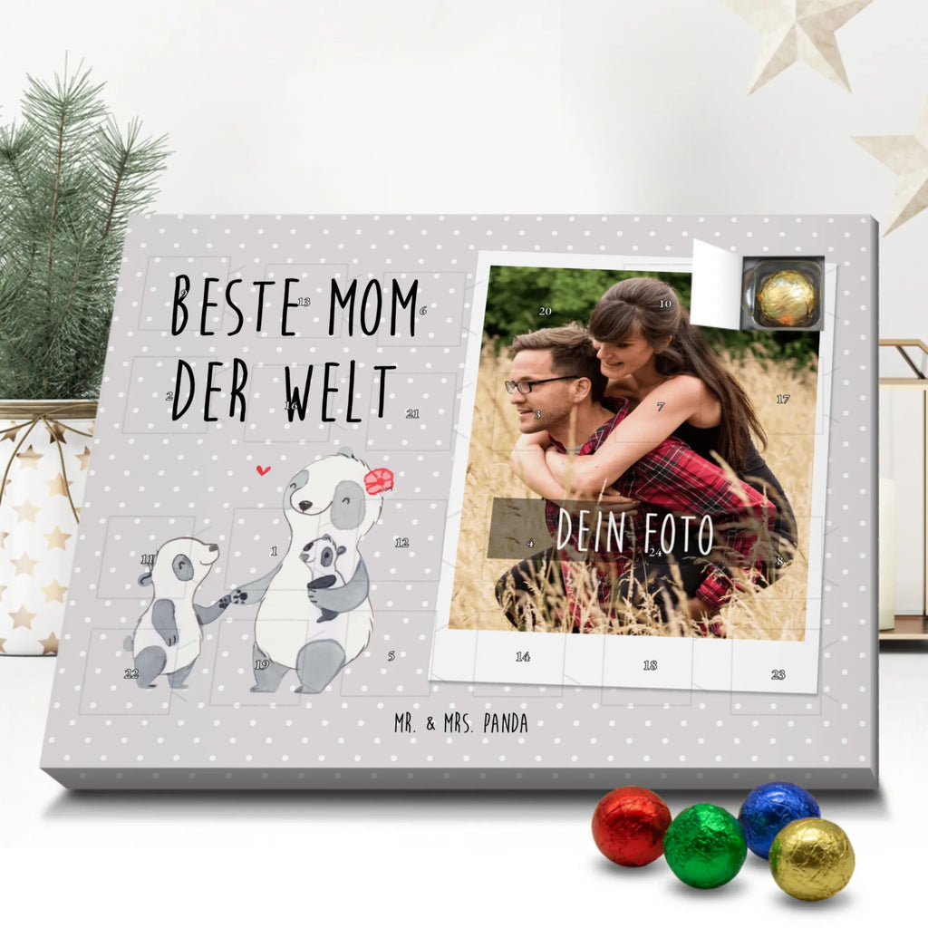 Personalisierter Schoko Foto Adventskalender Panda Beste Mom der Welt Personalisierter Schoko Foto Adventskalender, für, Dankeschön, Geschenk, Schenken, Geburtstag, Geburtstagsgeschenk, Geschenkidee, Danke, Bedanken, Mitbringsel, Freude machen, Geschenktipp, Mom, Mommy, Mama, Mami, Mutter, Muttertag, Mutti, Ma, Tochter, Sohn, Beste Mama, Beste, Supermama