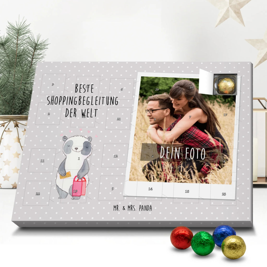 Personalisierter Schoko Foto Adventskalender Panda Beste Shoppingbegleitung der Welt Personalisierter Schoko Foto Adventskalender, für, Dankeschön, Geschenk, Schenken, Geburtstag, Geburtstagsgeschenk, Geschenkidee, Danke, Bedanken, Mitbringsel, Freude machen, Geschenktipp, Shoppingbegleitung, Shoppingpartner, Begleitung, Shoppen, Partner, Freundin, Freund, bff, Shopping, Einkaufen, Shopping-Queen, Queen, Bester