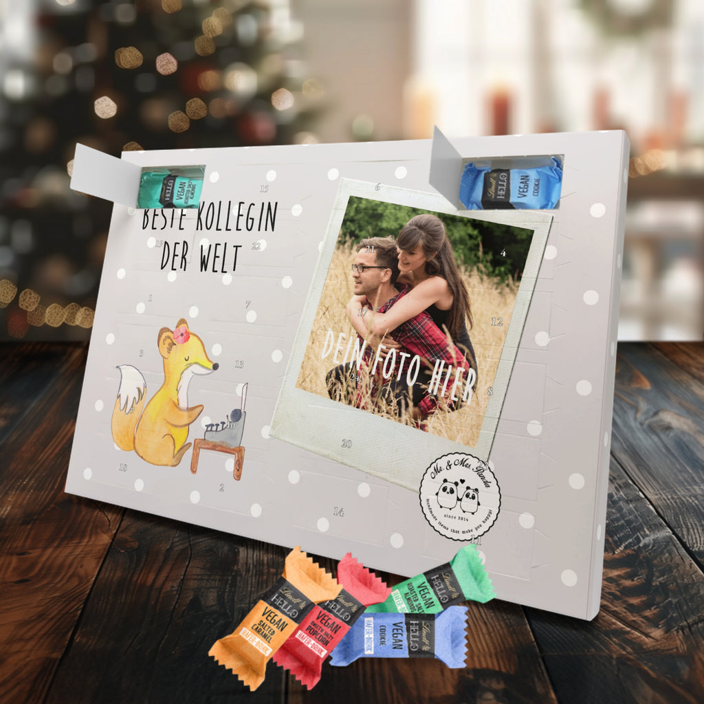 Personalisierter veganer Foto Adventskalender Fuchs Beste Kollegin der Welt Personalisierter veganer Adventskalender, für, Dankeschön, Geschenk, Schenken, Geburtstag, Geburtstagsgeschenk, Geschenkidee, Danke, Bedanken, Mitbringsel, Freude machen, Geschenktipp, Arbeitskollegin, Kollegin, Freundin, Büro, Abschiedsgeschenk, Ruhestand, Arbeit, Mitarbeiterin, Berufsgenossin, Beruf