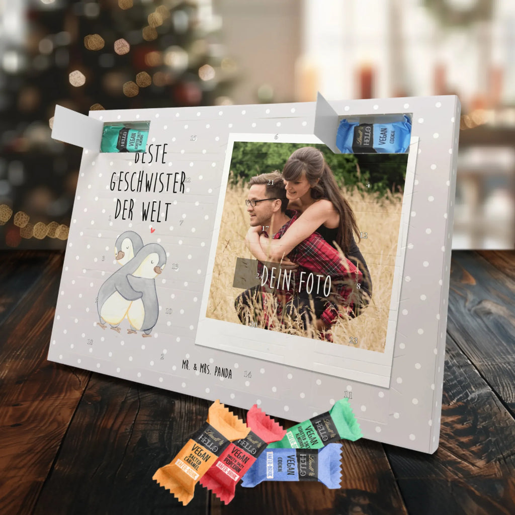 Personalisierter veganer Foto Adventskalender Pinguin Beste Geschwister der Welt Personalisierter veganer Foto Adventskalender, für, Dankeschön, Geschenk, Schenken, Geburtstag, Geburtstagsgeschenk, Geschenkidee, Danke, Bedanken, Mitbringsel, Freude machen, Geschenktipp, Geschwister, Geschwisterchen, Bruder, Schwester, Schwestern, Brüder, Familie, Nachwuchs