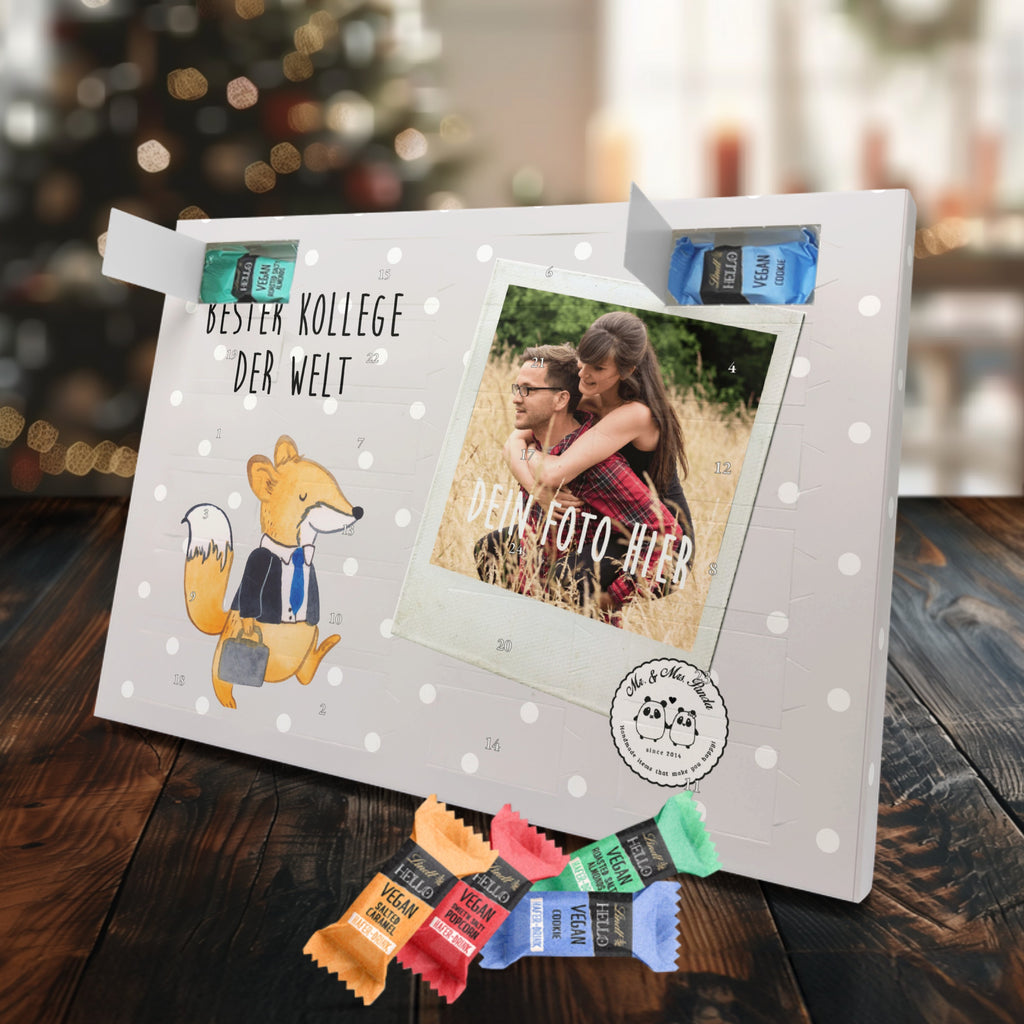 Personalisierter veganer Foto Adventskalender Fuchs Bester Kollege der Welt Personalisierter veganer Adventskalender, für, Dankeschön, Geschenk, Schenken, Geburtstag, Geburtstagsgeschenk, Geschenkidee, Danke, Bedanken, Mitbringsel, Freude machen, Geschenktipp, Arbeitskollege, Kollege, Büro, Abschiedsgeschenk, Ruhestand, Arbeit, Mitarbeiter, Berufsgenosse, Beruf