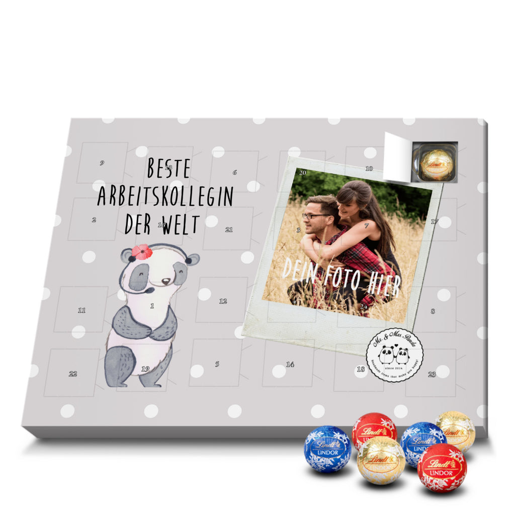 Personalisierter Kugel Markenschokolade Foto Adventskalender Panda Beste Arbeitskollegin der Welt Personalisierter Kugel Markenschokolade Adventskalender, für, Dankeschön, Geschenk, Schenken, Geburtstag, Geburtstagsgeschenk, Geschenkidee, Danke, Bedanken, Mitbringsel, Freude machen, Geschenktipp, Arbeitskollegin, Kollegin, Freundin, Büro, Abschiedsgeschenk, Ruhestand, Arbeit, Mitarbeiterin, Berufsgenossin, Beruf