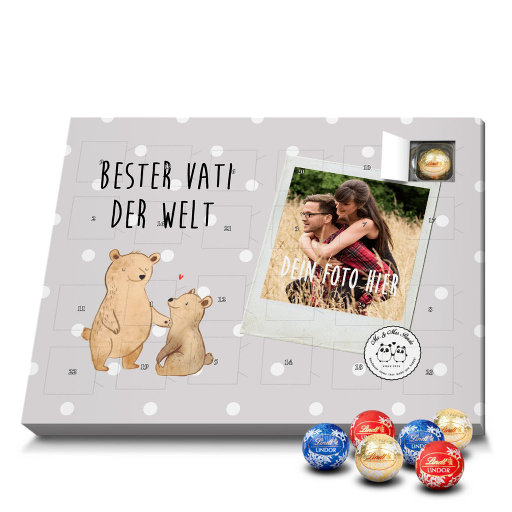 Personalisierter Kugel Markenschokolade Foto Adventskalender Bär Bester Vati der Welt Personalisierter Kugel Markenschokolade Adventskalender, für, Dankeschön, Geschenk, Schenken, Geburtstag, Geburtstagsgeschenk, Geschenkidee, Danke, Bedanken, Mitbringsel, Freude machen, Geschenktipp, Vater, Papa, Dad, Daddy, Paps, Papi, Vati, Eltern, Geschenk Vater, Mann, Familie, Bester, Kleinigkeit