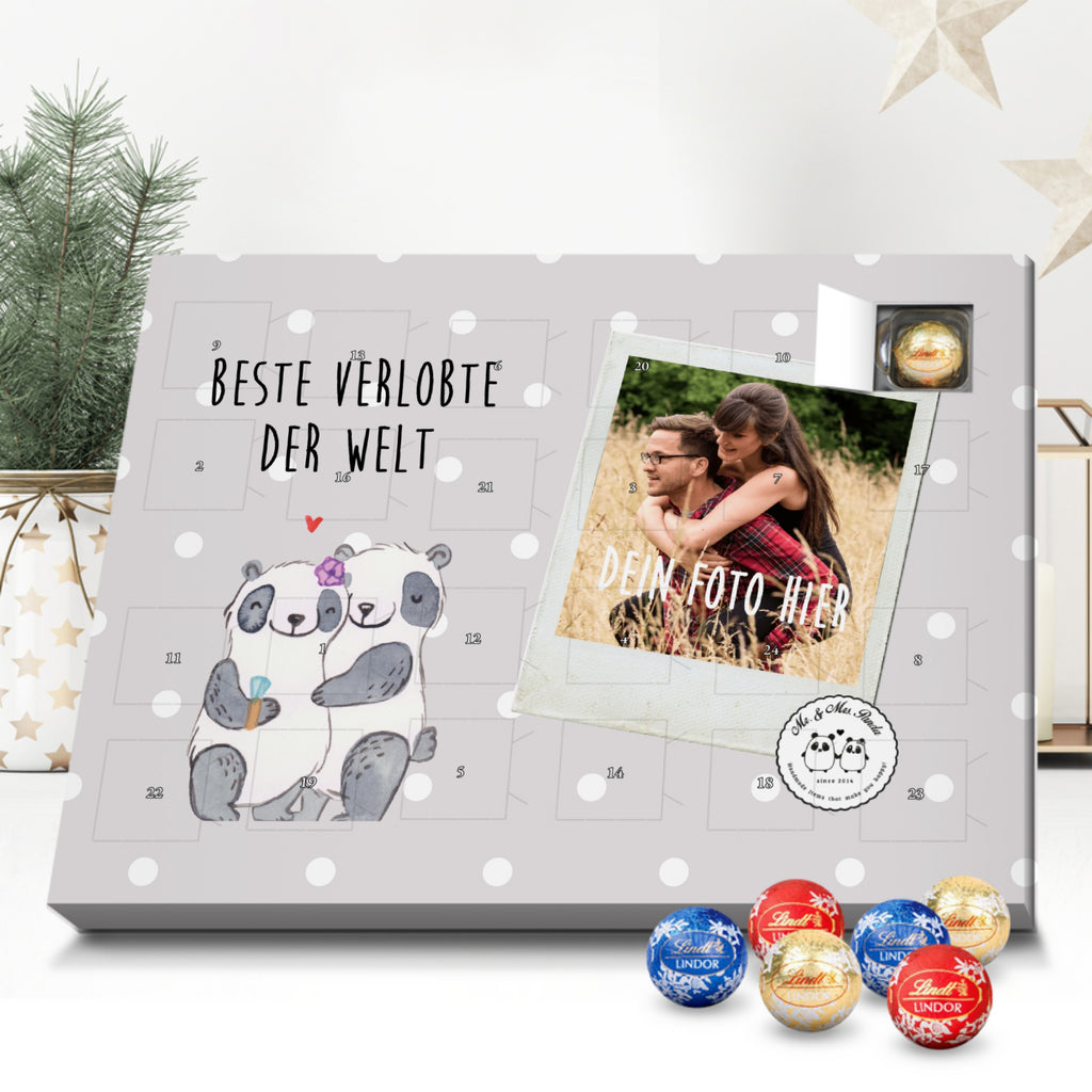 Personalisierter Kugel Markenschokolade Foto Adventskalender Panda Beste Verlobte der Welt Personalisierter Kugel Markenschokolade Adventskalender, für, Dankeschön, Geschenk, Schenken, Geburtstag, Geburtstagsgeschenk, Geschenkidee, Danke, Bedanken, Mitbringsel, Freude machen, Geschenktipp, Verlobte, Verloben, Verlobung, Traumfrau, Frau, Freundin, Ehefrau, Zukünftige, Hochzeit, Ehe