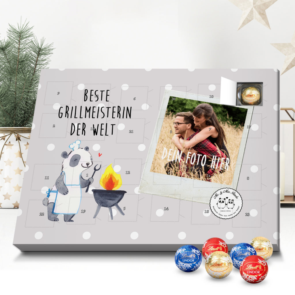 Personalisierter Kugel Markenschokolade Foto Adventskalender Panda Beste Mom der Welt Personalisierter Kugel Markenschokolade Adventskalender, für, Dankeschön, Geschenk, Schenken, Geburtstag, Geburtstagsgeschenk, Geschenkidee, Danke, Bedanken, Mitbringsel, Freude machen, Geschenktipp, Mom, Mommy, Mama, Mami, Mutter, Muttertag, Mutti, Ma, Tochter, Sohn, Beste Mama, Beste, Supermama