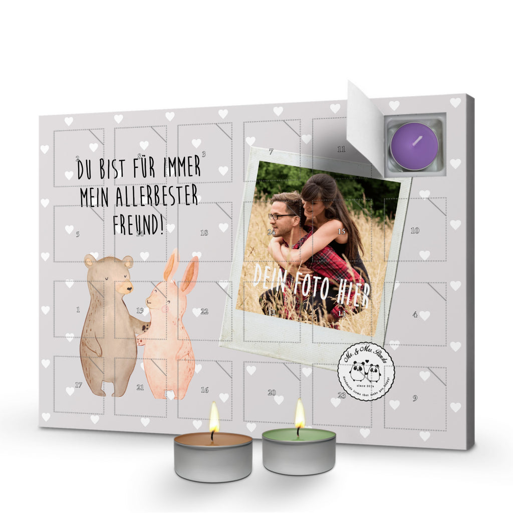 Personalisierter Duftkerzen Foto Adventskalender Bär und Hase Umarmen Personalisierter Duftkerzen Adventskalender, Liebe, Partner, Freund, Freundin, Ehemann, Ehefrau, Heiraten, Verlobung, Heiratsantrag, Liebesgeschenk, Jahrestag, Hocheitstag, Freunde, bester Freund, Hase, Bär, Bärchen, best friends