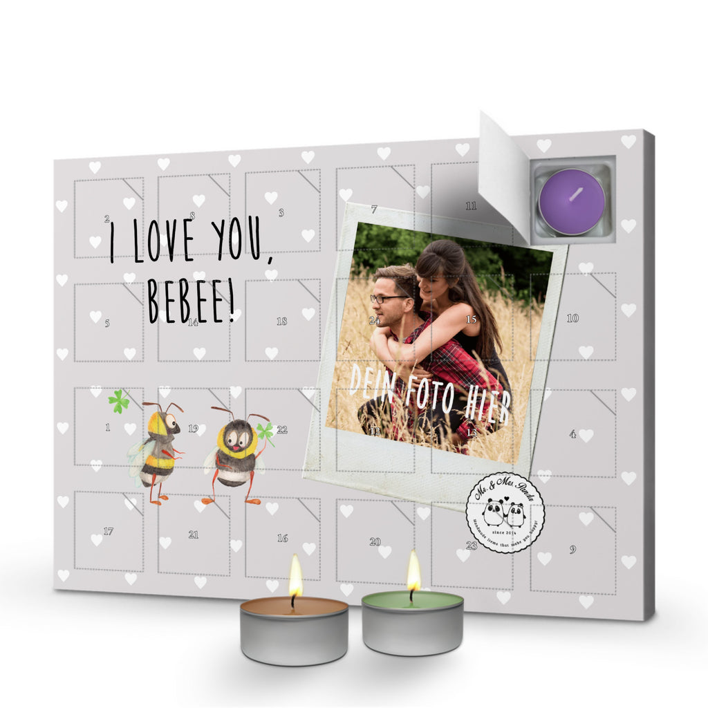 Personalisierter Duftkerzen Foto Adventskalender Bienen Paar Personalisierter Duftkerzen Adventskalender, Liebe, Partner, Freund, Freundin, Ehemann, Ehefrau, Heiraten, Verlobung, Heiratsantrag, Liebesgeschenk, Jahrestag, Hocheitstag, Valentinstag, Geschenk für Frauen, Hochzeitstag, Mitbringsel, Geschenk für Freundin, Geschenk für Partner, Liebesbeweis, für Männer, für Ehemann, Schildkröten, verliebte Schildkröten