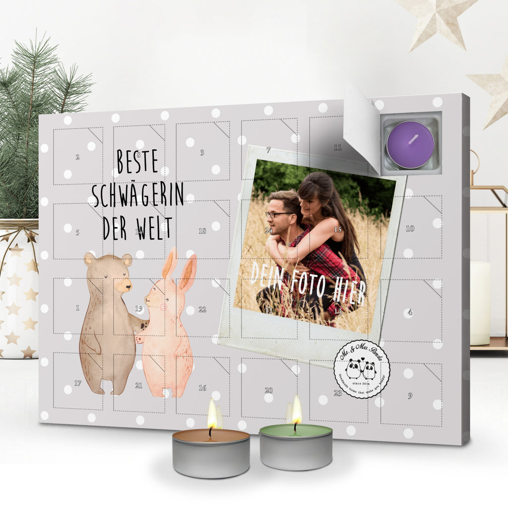 Personalisierter Duftkerzen Foto Adventskalender Hase Beste Schwägerin der Welt Personalisierter Duftkerzen Adventskalender, für, Dankeschön, Geschenk, Schenken, Geburtstag, Geburtstagsgeschenk, Geschenkidee, Danke, Bedanken, Mitbringsel, Freude machen, Geschenktipp, Schwägerin, Schwähgerin, Schwippschwägerin, Familie, Verwandtschaft, angeheiratet, Frau, Ehemann, Schwester, Ehefrau, Bruder, Partner