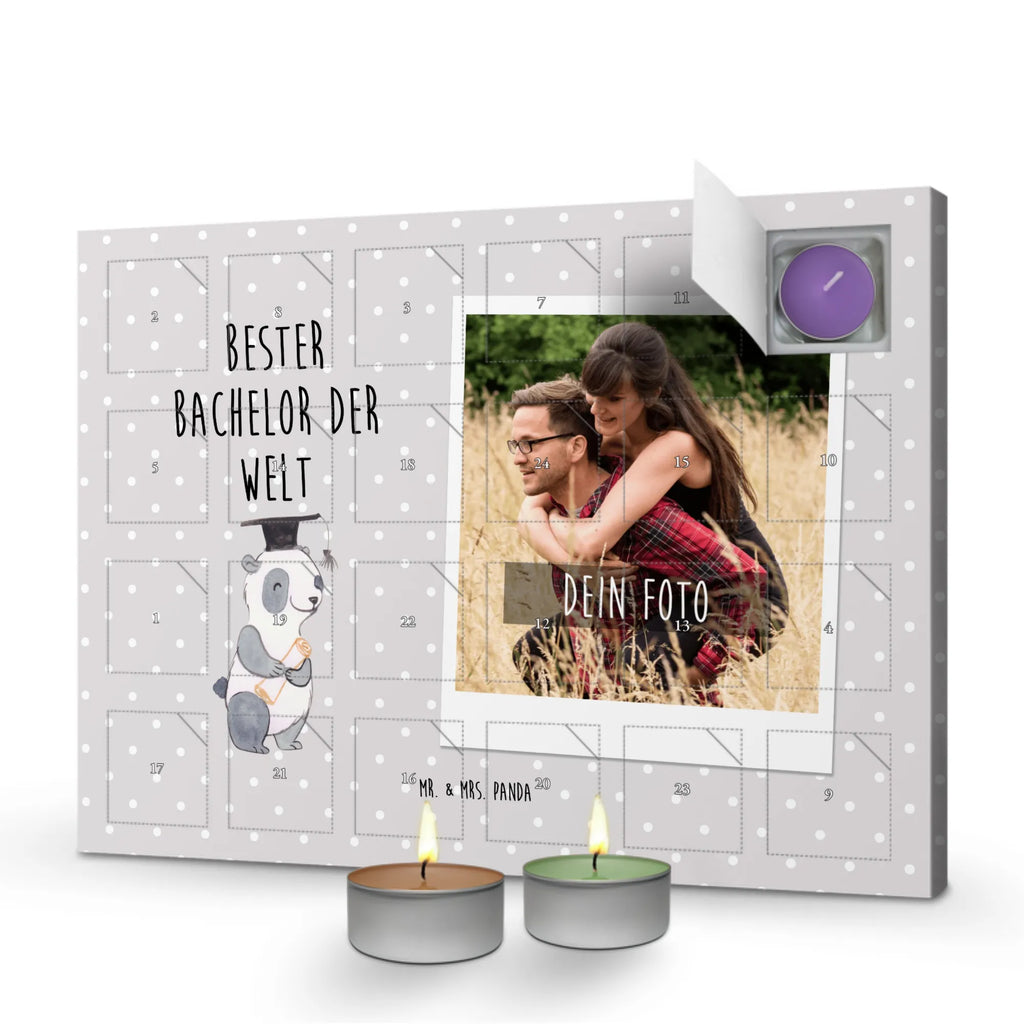 Personalisierter Duftkerzen Foto Adventskalender Panda Bester Bachelor der Welt Personalisierter Duftkerzen Foto Adventskalender, für, Dankeschön, Geschenk, Schenken, Geburtstag, Geburtstagsgeschenk, Geschenkidee, Danke, Bedanken, Mitbringsel, Freude machen, Geschenktipp, Bachelor, Student, Studium, Sohn, Spaß, Musterschüler, lustig, Studienabschluss, witzig, Universität, Abschluss, Alumni, Uni, Studenten, Hochschule