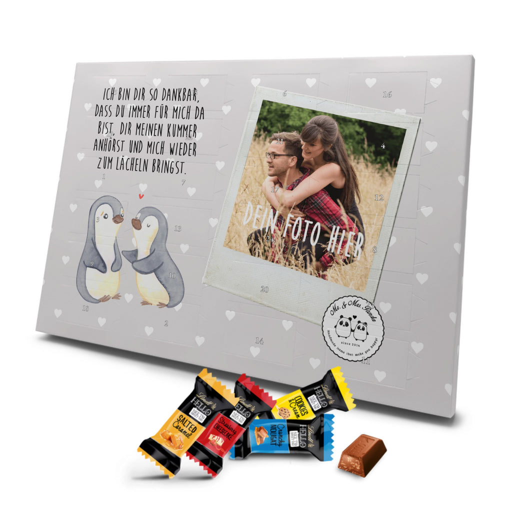 Personalisierter Markenschokolade Foto Adventskalender Pinguine trösten Personalisierter Adventskalender, Liebe, Partner, Freund, Freundin, Ehemann, Ehefrau, Heiraten, Verlobung, Heiratsantrag, Liebesgeschenk, Jahrestag, Hocheitstag, Valentinstag, Geschenk für Frauen, Hochzeitstag, Mitbringsel, Geschenk für Freundin, Geschenk für Partner, Liebesbeweis, für Männer, für Ehemann