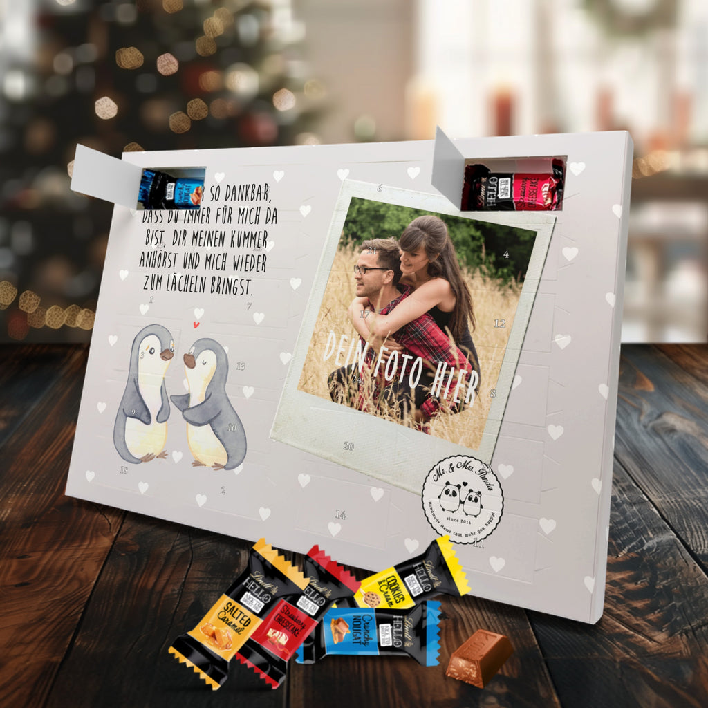 Personalisierter Markenschokolade Foto Adventskalender Pinguine trösten Personalisierter Adventskalender, Liebe, Partner, Freund, Freundin, Ehemann, Ehefrau, Heiraten, Verlobung, Heiratsantrag, Liebesgeschenk, Jahrestag, Hocheitstag, Valentinstag, Geschenk für Frauen, Hochzeitstag, Mitbringsel, Geschenk für Freundin, Geschenk für Partner, Liebesbeweis, für Männer, für Ehemann