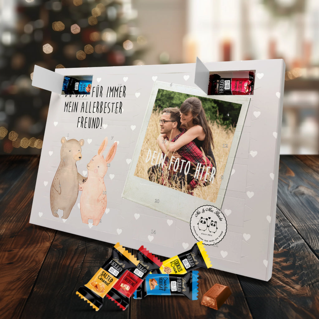 Personalisierter Markenschokolade Foto Adventskalender Bär und Hase Umarmen Personalisierter Adventskalender, Liebe, Partner, Freund, Freundin, Ehemann, Ehefrau, Heiraten, Verlobung, Heiratsantrag, Liebesgeschenk, Jahrestag, Hocheitstag, Freunde, bester Freund, Hase, Bär, Bärchen, best friends