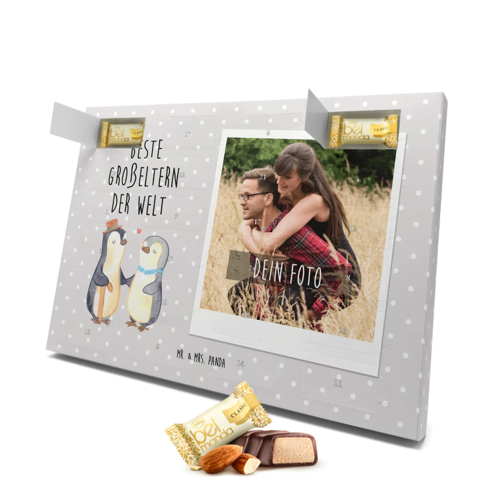 Personalisierter Marzipan Foto Adventskalender Pinguin Beste Großeltern der Welt Personalisierter Marzipan Foto Adventskalender, für, Dankeschön, Geschenk, Schenken, Geburtstag, Geburtstagsgeschenk, Geschenkidee, Danke, Bedanken, Mitbringsel, Freude machen, Geschenktipp, Großeltern, Grosseltern, Großmutter, Großvater, Opa, Omi, Oma, Opi. Großpapa, Großmama, Enkel, Enkelin, Enkelkind, Kleinigkeit, Omma, Ommi, Oppa, Oppi, Bester