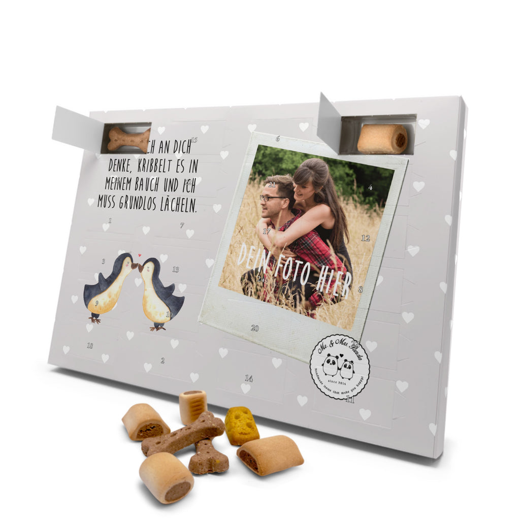 Personalisierter Hunde Foto Adventskalender Pinguine trösten Hunde Adventskalender, Liebe, Partner, Freund, Freundin, Ehemann, Ehefrau, Heiraten, Verlobung, Heiratsantrag, Liebesgeschenk, Jahrestag, Hocheitstag, Valentinstag, Geschenk für Frauen, Hochzeitstag, Mitbringsel, Geschenk für Freundin, Geschenk für Partner, Liebesbeweis, für Männer, für Ehemann