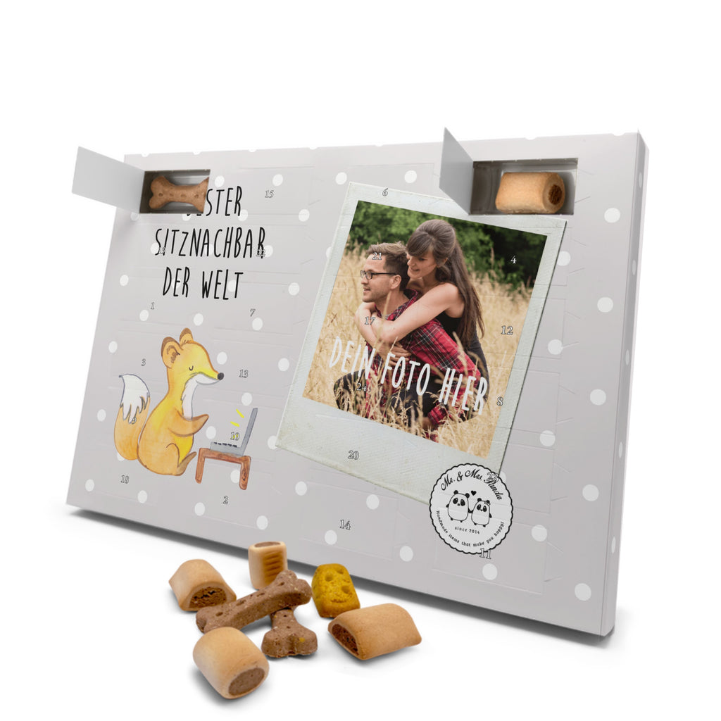 Personalisierter Hunde Foto Adventskalender Fuchs Bester Sitznachbar der Welt Hunde Adventskalender, für, Dankeschön, Geschenk, Schenken, Geburtstag, Geburtstagsgeschenk, Geschenkidee, Danke, Bedanken, Mitbringsel, Freude machen, Geschenktipp, Sitznachbar, Stuhlnachbar, Nachbar, Uni, Universität, Seminar, Kommilitone, Tischnachbar, Schule, Mitschüler, Mitstudent, Hochschule