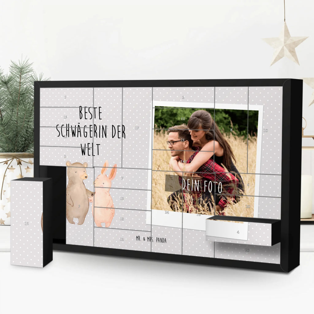 Personalisierter Befüllbarer Foto Adventskalender Hase Beste Schwägerin der Welt Personalisierter Befüllbarer Foto Adventskalender, für, Dankeschön, Geschenk, Schenken, Geburtstag, Geburtstagsgeschenk, Geschenkidee, Danke, Bedanken, Mitbringsel, Freude machen, Geschenktipp, Schwägerin, Schwähgerin, Schwippschwägerin, Familie, Verwandtschaft, angeheiratet, Frau, Ehemann, Schwester, Ehefrau, Bruder, Partner