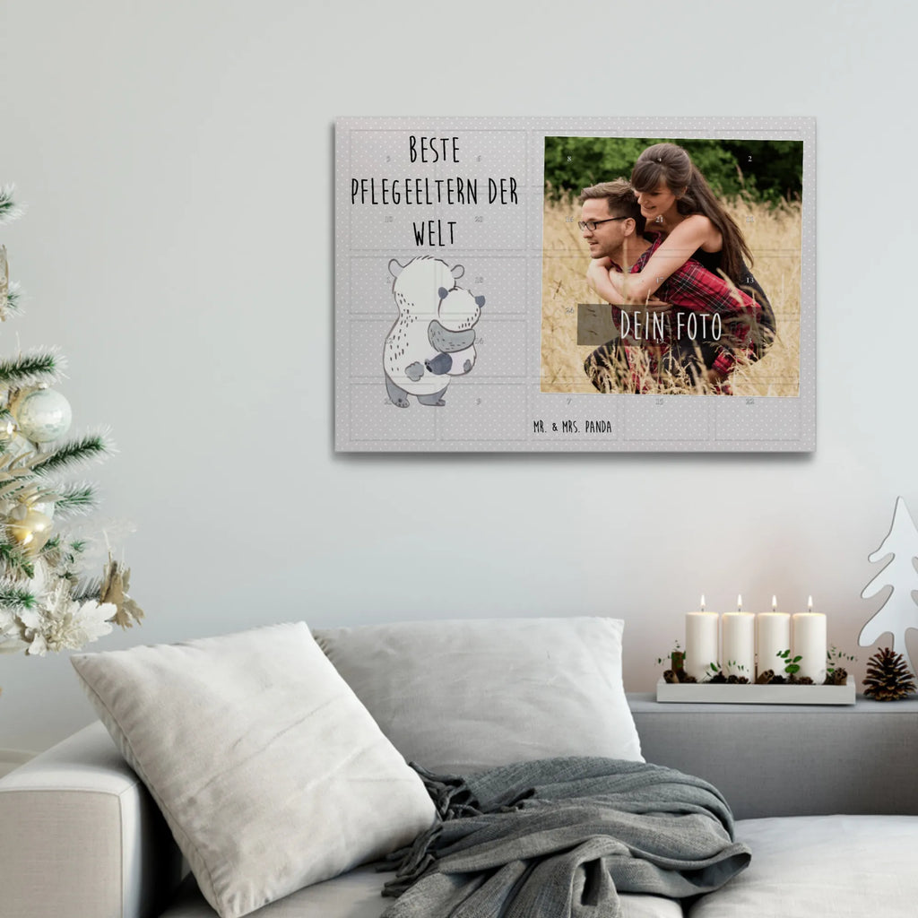 Personalisierter Tee Foto Adventskalender Panda Beste Pflegeeltern der Welt Personalisierter Tee Foto Adventskalender, für, Dankeschön, Geschenk, Schenken, Geburtstag, Geburtstagsgeschenk, Geschenkidee, Danke, Bedanken, Mitbringsel, Freude machen, Geschenktipp, Pflegeeltern, Pflegekind, Adoption, Eltern, Mama, Papa, Mami, Papi, Familie, Elternpaar, Mama und Papa