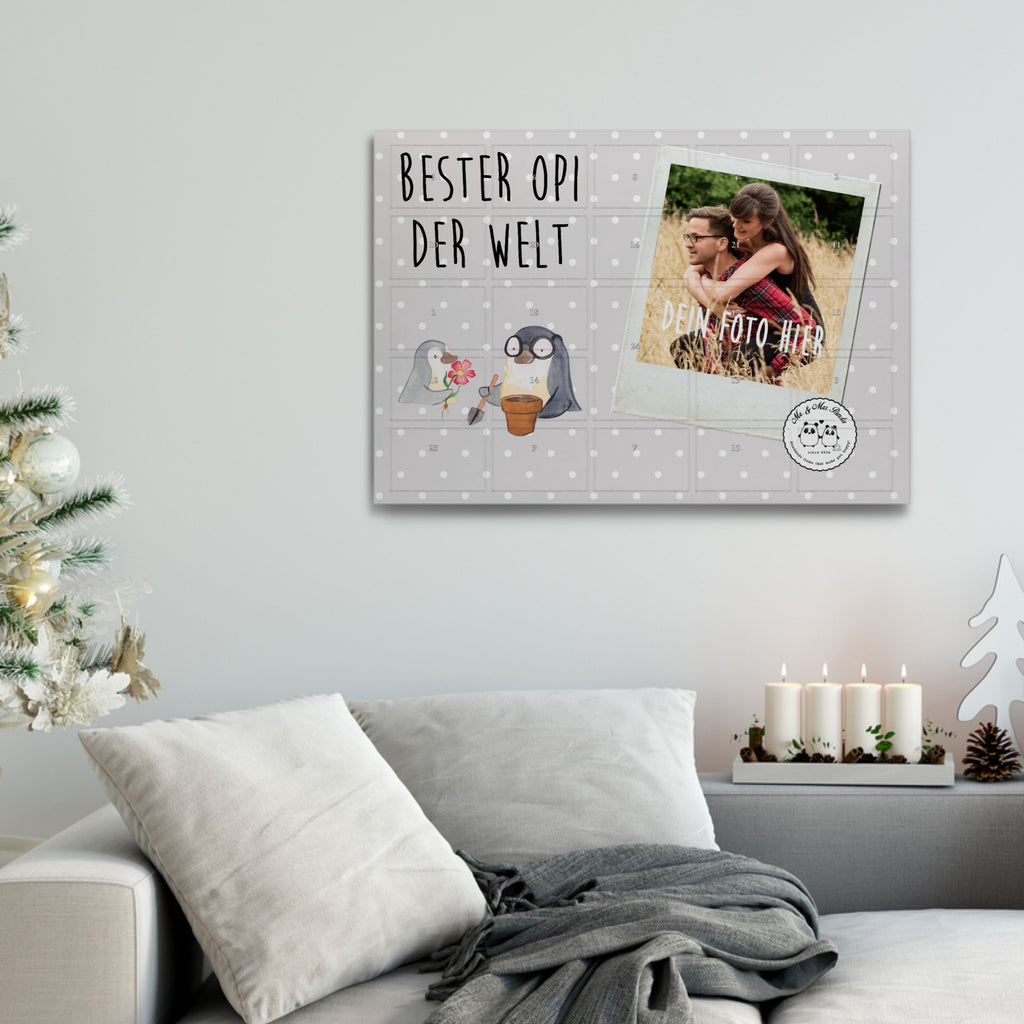 Personalisierter Tee Foto Adventskalender Pinguin Bester Opi der Welt Personalisierter Tee Adventskalender, für, Dankeschön, Geschenk, Schenken, Geburtstag, Geburtstagsgeschenk, Geschenkidee, Danke, Bedanken, Mitbringsel, Freude machen, Geschenktipp, Großvater, Grossvater, Opa, Opi. Großpapa, Großeltern, Nichte, Neffe, Kleinigkeit, Oppa, Oppi, Bester