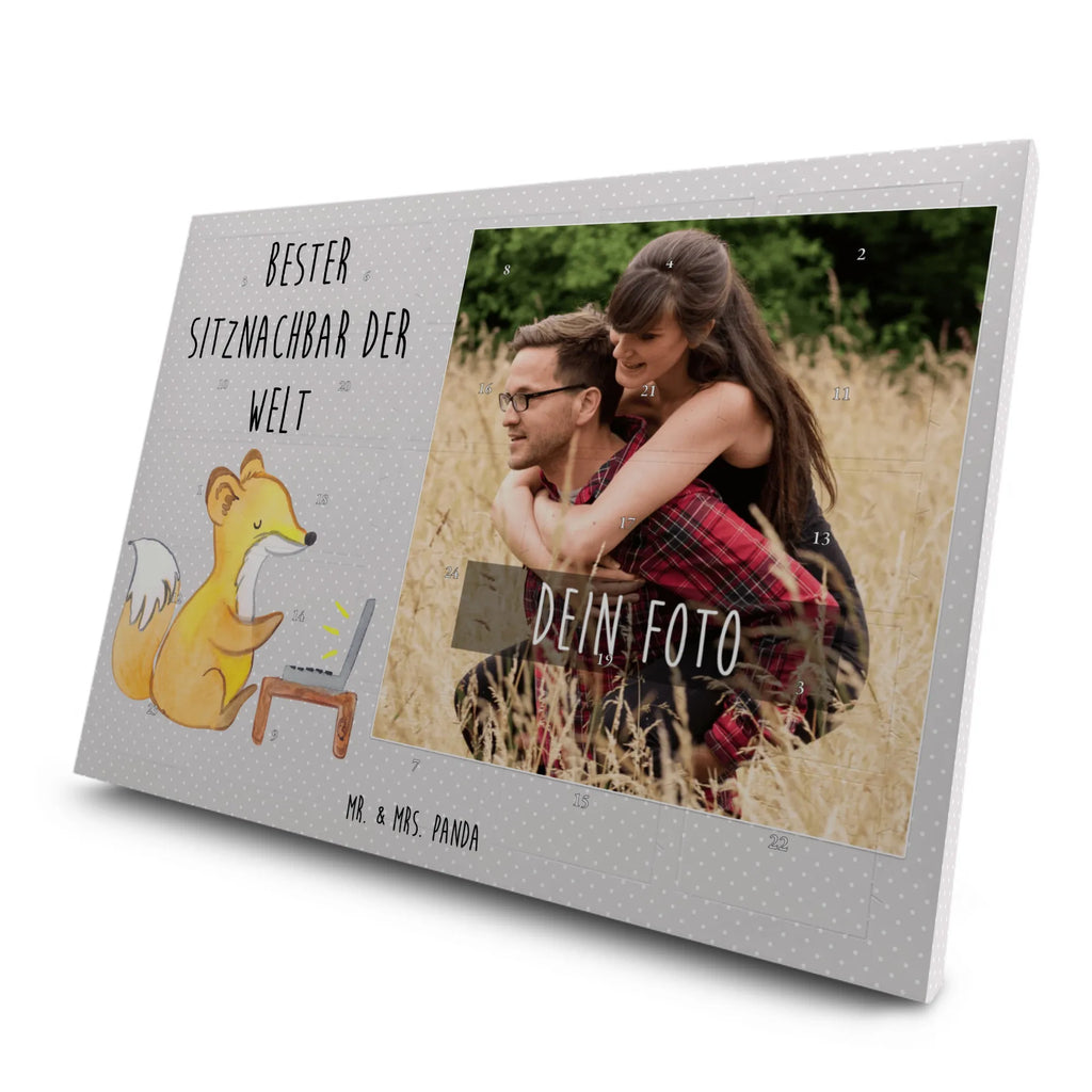 Personalisierter Tee Foto Adventskalender Fuchs Bester Sitznachbar der Welt Personalisierter Tee Foto Adventskalender, für, Dankeschön, Geschenk, Schenken, Geburtstag, Geburtstagsgeschenk, Geschenkidee, Danke, Bedanken, Mitbringsel, Freude machen, Geschenktipp, Sitznachbar, Stuhlnachbar, Nachbar, Uni, Universität, Seminar, Kommilitone, Tischnachbar, Schule, Mitschüler, Mitstudent, Hochschule