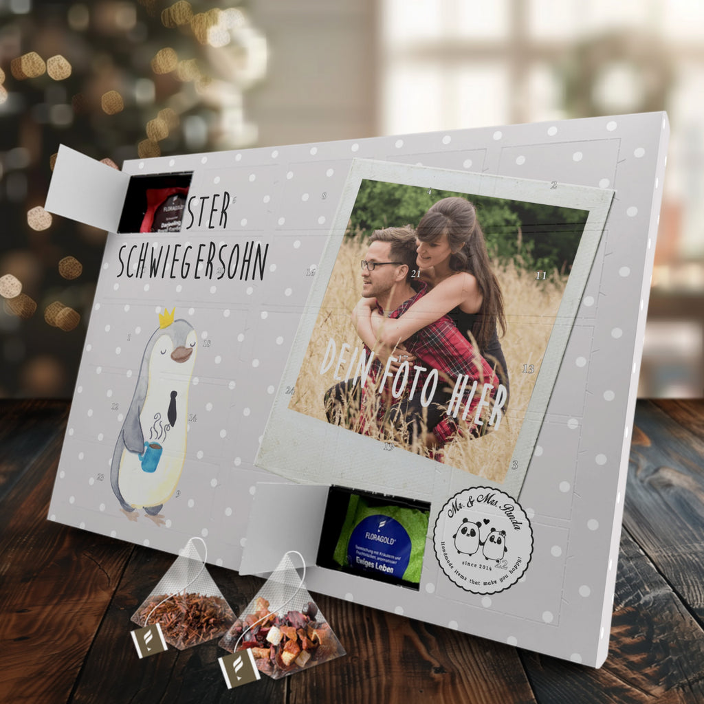 Personalisierter Tee Foto Adventskalender Pinguin Bester Schwiegersohn Personalisierter Tee Adventskalender, für, Dankeschön, Geschenk, Schenken, Geburtstag, Geburtstagsgeschenk, Geschenkidee, Danke, Bedanken, Mitbringsel, Freude machen, Geschenktipp, Schwiegersohn, Tochter, Ehefrau des Sohns, Frau, angeheiratet, Hochzeit, Heirat