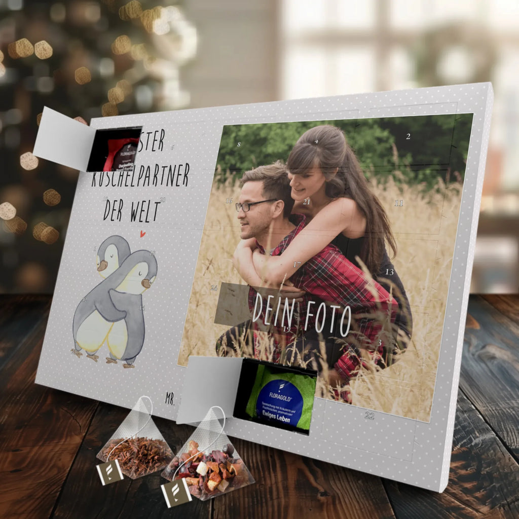 Personalisierter Tee Foto Adventskalender Pinguin Bester Kuschelpartner der Welt Personalisierter Tee Foto Adventskalender, für, Dankeschön, Geschenk, Schenken, Geburtstag, Geburtstagsgeschenk, Geschenkidee, Danke, Bedanken, Mitbringsel, Freude machen, Geschenktipp, Kuschelpartner, Lebenspartner, Ehepartner, Partner, Ehemann, Ehefrau, Kuscheln, Bett, Liebe, Freund, Freundin, Hochzeitstag, verliebt