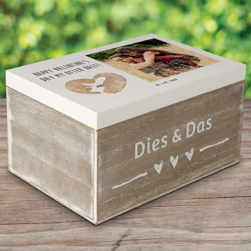 Personalisierte Foto Holzkiste Otter Valentine Personalisierte Foto Holzkiste, Liebe, Partner, Freund, Freundin, Ehemann, Ehefrau, Heiraten, Verlobung, Heiratsantrag, Liebesgeschenk, Jahrestag, Hocheitstag, Valentinstag, Geschenk für Frauen, Hochzeitstag, Mitbringsel, Geschenk für Freundin, Geschenk für Partner, Liebesbeweis, für Männer, für Ehemann