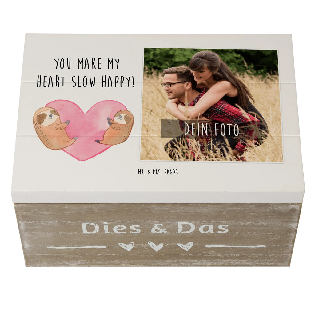 Personalisierte Foto Holzkiste Faultiere Herz Personalisierte Foto Holzkiste, Liebe, Partner, Freund, Freundin, Ehemann, Ehefrau, Heiraten, Verlobung, Heiratsantrag, Liebesgeschenk, Jahrestag, Hocheitstag, Valentinstag, Geschenk für Frauen, Hochzeitstag, Mitbringsel, Geschenk für Freundin, Geschenk für Partner, Liebesbeweis, für Männer, für Ehemann