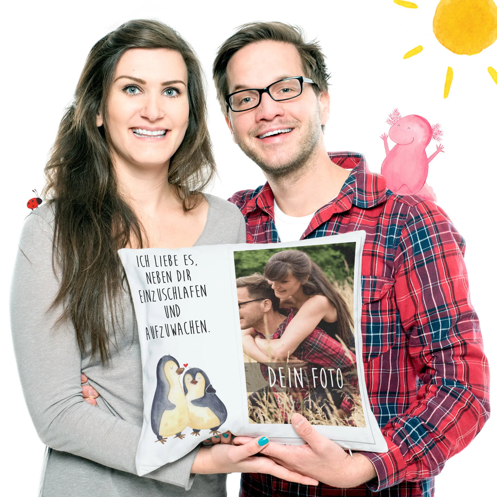 Personalisiertes Foto Kissen Pinguine Einschlafen Personalisiertes Foto Kissen, Liebe, Partner, Freund, Freundin, Ehemann, Ehefrau, Heiraten, Verlobung, Heiratsantrag, Liebesgeschenk, Jahrestag, Hocheitstag, Valentinstag, Geschenk für Frauen, Hochzeitstag, Mitbringsel, Geschenk für Freundin, Geschenk für Partner, Liebesbeweis, für Männer, für Ehemann