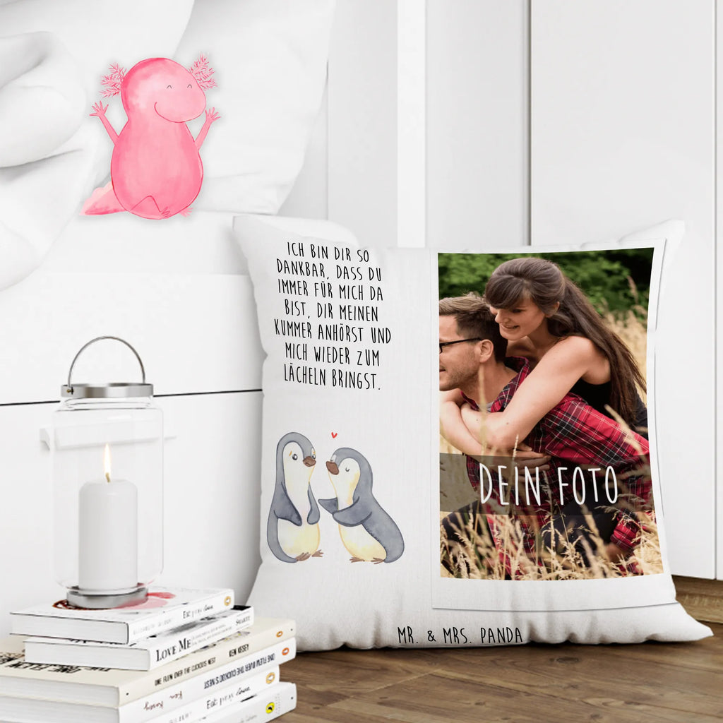 Personalisiertes Foto Kissen Pinguine trösten Personalisiertes Foto Kissen, Liebe, Partner, Freund, Freundin, Ehemann, Ehefrau, Heiraten, Verlobung, Heiratsantrag, Liebesgeschenk, Jahrestag, Hocheitstag, Valentinstag, Geschenk für Frauen, Hochzeitstag, Mitbringsel, Geschenk für Freundin, Geschenk für Partner, Liebesbeweis, für Männer, für Ehemann