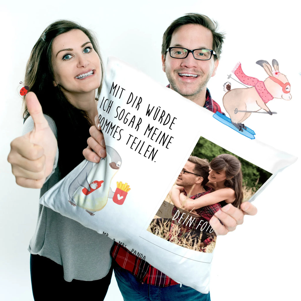 Personalisiertes Foto Kissen Pinguin Pommes Personalisiertes Foto Kissen, Liebe, Partner, Freund, Freundin, Ehemann, Ehefrau, Heiraten, Verlobung, Heiratsantrag, Liebesgeschenk, Jahrestag, Hocheitstag, Valentinstag, Geschenk für Frauen, Hochzeitstag, Mitbringsel, Geschenk für Freundin, Geschenk für Partner, Liebesbeweis, für Männer, für Ehemann