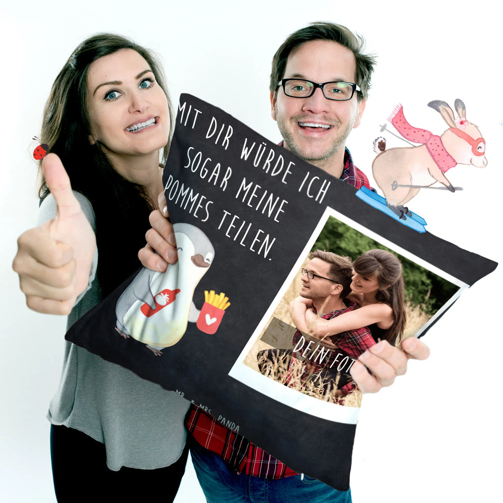 Personalisiertes Foto Kissen Pinguin Pommes Personalisiertes Foto Kissen, Liebe, Partner, Freund, Freundin, Ehemann, Ehefrau, Heiraten, Verlobung, Heiratsantrag, Liebesgeschenk, Jahrestag, Hocheitstag, Valentinstag, Geschenk für Frauen, Hochzeitstag, Mitbringsel, Geschenk für Freundin, Geschenk für Partner, Liebesbeweis, für Männer, für Ehemann