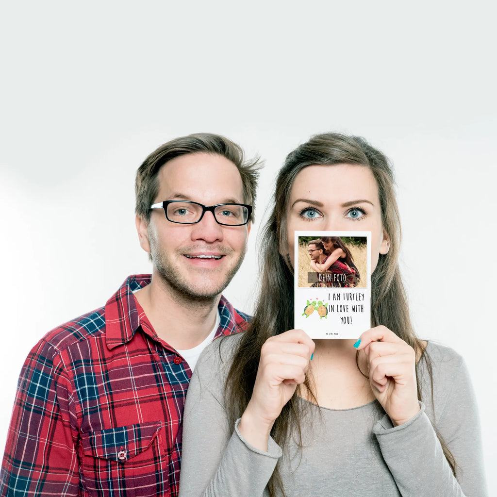 Personalisierte Foto Postkarte Schildkröten Paar Personalisierte Foto Postkarte, Liebe, Partner, Freund, Freundin, Ehemann, Ehefrau, Heiraten, Verlobung, Heiratsantrag, Liebesgeschenk, Jahrestag, Hocheitstag, Valentinstag, Geschenk für Frauen, Hochzeitstag, Mitbringsel, Geschenk für Freundin, Geschenk für Partner, Liebesbeweis, für Männer, für Ehemann