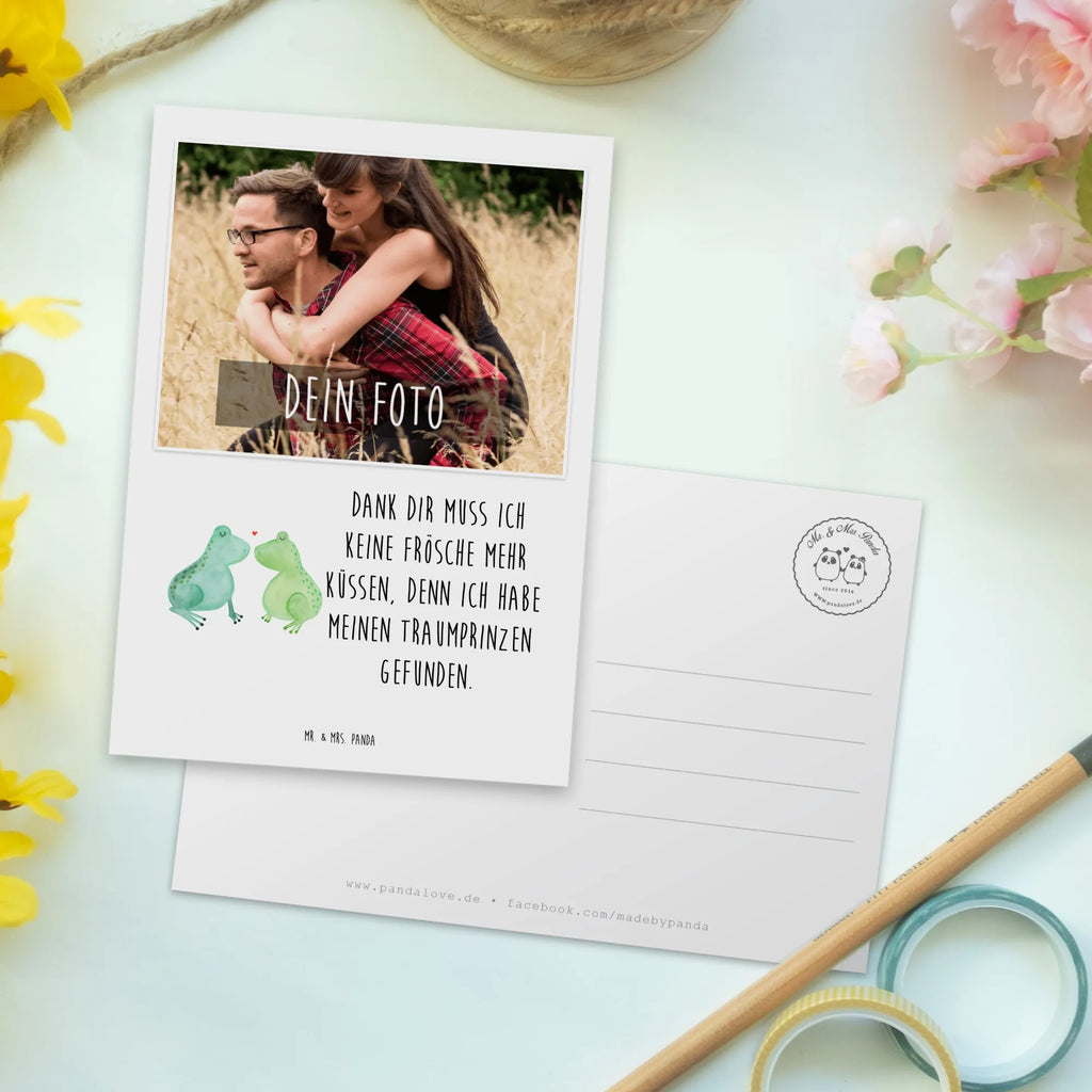 Personalisierte Foto Postkarte Frosch Liebe Personalisierte Foto Postkarte, Liebe, Partner, Freund, Freundin, Ehemann, Ehefrau, Heiraten, Verlobung, Heiratsantrag, Liebesgeschenk, Jahrestag, Hocheitstag, Verliebt, Verlobt, Verheiratet, Geschenk Freundin, Geschenk Freund, Liebesbeweis, Hochzeitstag, Geschenk Hochzeit, Frosch, Frösche, Froschkönig, Fröschchen