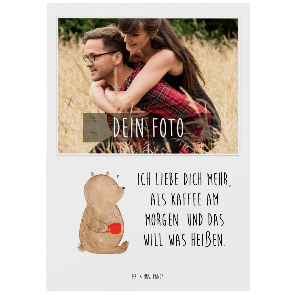 Personalisierte Foto Postkarte Bär Morgenkaffee Personalisierte Foto Postkarte, Liebe, Partner, Freund, Freundin, Ehemann, Ehefrau, Heiraten, Verlobung, Heiratsantrag, Liebesgeschenk, Jahrestag, Hocheitstag, Valentinstag, Geschenk für Frauen, Hochzeitstag, Mitbringsel, Geschenk für Freundin, Geschenk für Partner, Liebesbeweis, für Männer, für Ehemann