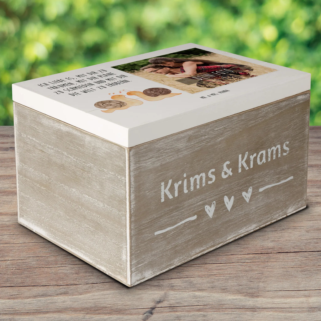 Personalisierte Foto Holzkiste Schnecken Liebe Personalisierte Foto Holzkiste, Liebe, Partner, Freund, Freundin, Ehemann, Ehefrau, Heiraten, Verlobung, Heiratsantrag, Liebesgeschenk, Jahrestag, Hocheitstag