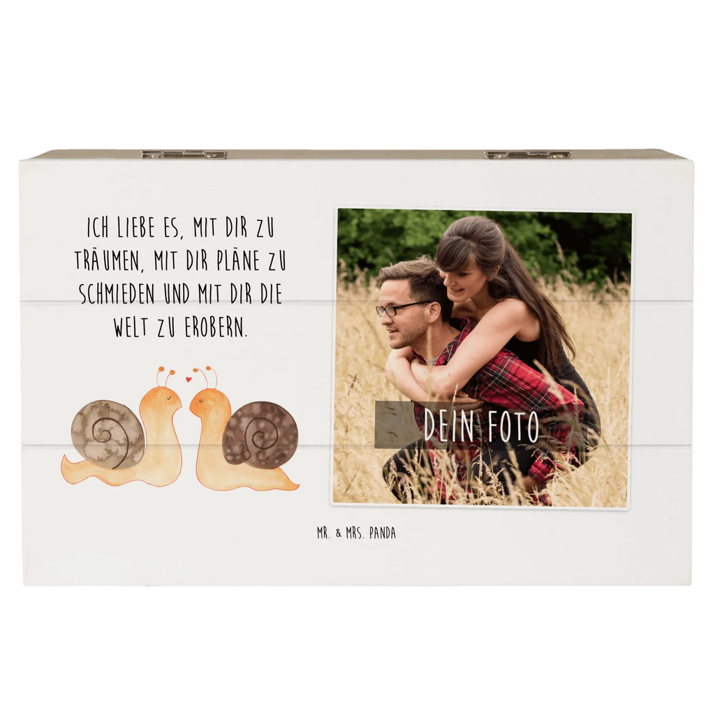 Personalisierte Foto Holzkiste Schnecken Liebe Personalisierte Foto Holzkiste, Liebe, Partner, Freund, Freundin, Ehemann, Ehefrau, Heiraten, Verlobung, Heiratsantrag, Liebesgeschenk, Jahrestag, Hocheitstag