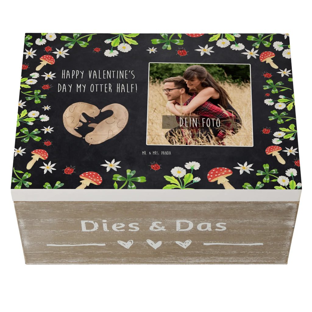 Personalisierte Foto Holzkiste Otter Valentine Personalisierte Foto Holzkiste, Liebe, Partner, Freund, Freundin, Ehemann, Ehefrau, Heiraten, Verlobung, Heiratsantrag, Liebesgeschenk, Jahrestag, Hocheitstag, Valentinstag, Geschenk für Frauen, Hochzeitstag, Mitbringsel, Geschenk für Freundin, Geschenk für Partner, Liebesbeweis, für Männer, für Ehemann