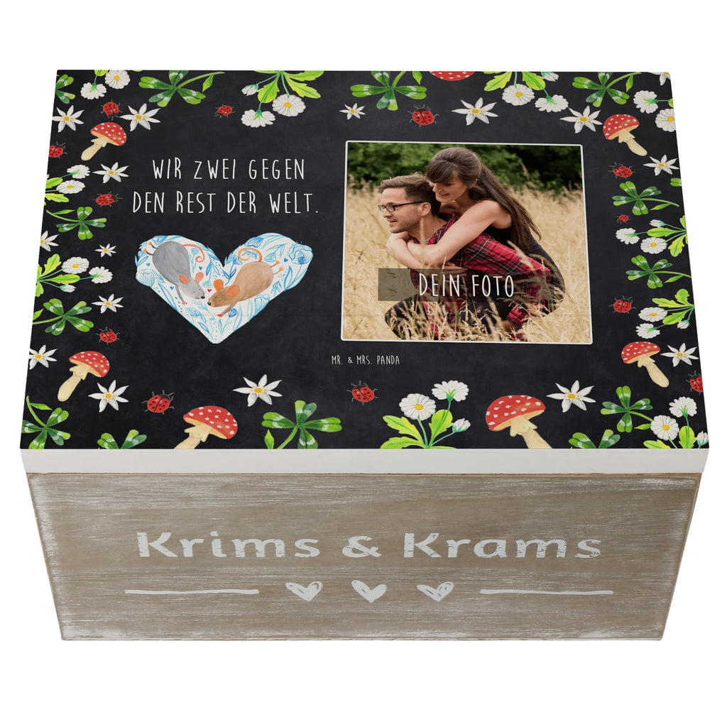 Personalisierte Foto Holzkiste Mäuse Herz Personalisierte Foto Holzkiste, Liebe, Partner, Freund, Freundin, Ehemann, Ehefrau, Heiraten, Verlobung, Heiratsantrag, Liebesgeschenk, Jahrestag, Hocheitstag, Maus, Mäuse, Liebesbotschaft, Liebesbeweis, Hochzeit, Lieblingsmensch, Gemeinsamkeit, Love, Geschenk für zwei