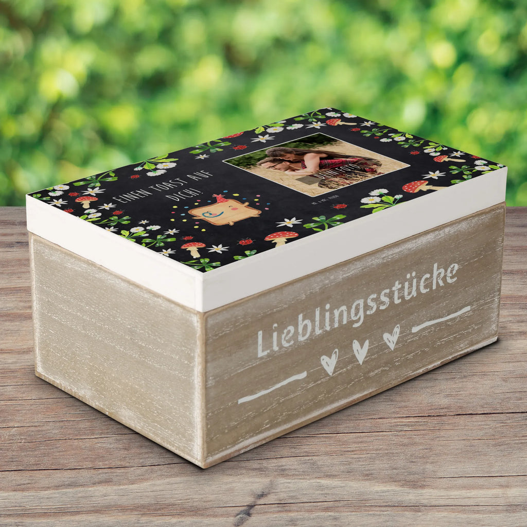 Personalisierte Foto Holzkiste Toast Party Personalisierte Foto Holzkiste, Liebe, Partner, Freund, Freundin, Ehemann, Ehefrau, Heiraten, Verlobung, Heiratsantrag, Liebesgeschenk, Jahrestag, Hocheitstag, Valentinstag, Geschenk für Frauen, Hochzeitstag, Mitbringsel, Geschenk für Freundin, Geschenk für Partner, Liebesbeweis, für Männer, für Ehemann