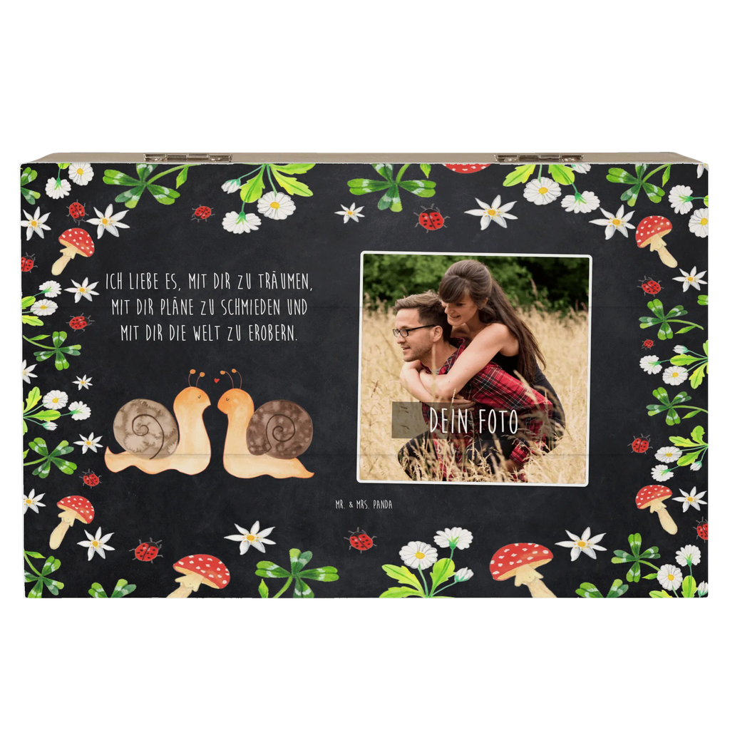 Personalisierte Foto Holzkiste Schnecken Liebe Personalisierte Foto Holzkiste, Liebe, Partner, Freund, Freundin, Ehemann, Ehefrau, Heiraten, Verlobung, Heiratsantrag, Liebesgeschenk, Jahrestag, Hocheitstag