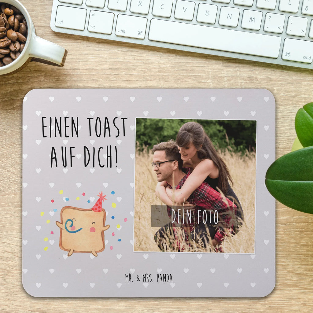 Personalisiertes Foto Mauspad Toast Party Personalisiertes Foto Mauspad, Liebe, Partner, Freund, Freundin, Ehemann, Ehefrau, Heiraten, Verlobung, Heiratsantrag, Liebesgeschenk, Jahrestag, Hocheitstag, Valentinstag, Geschenk für Frauen, Hochzeitstag, Mitbringsel, Geschenk für Freundin, Geschenk für Partner, Liebesbeweis, für Männer, für Ehemann