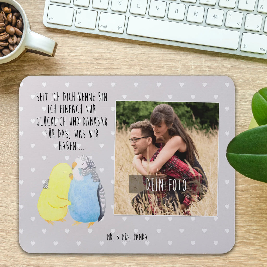 Personalized Photo Mousepad Parakeets in love Personalisiertes Foto Mauspad, Liebe, Partner, Freund, Freundin, Ehemann, Ehefrau, Heiraten, Verlobung, Heiratsantrag, Liebesgeschenk, Jahrestag, Hocheitstag, Vögel, Wellensittich, Nähe, Kuscheln, Vertrauen
