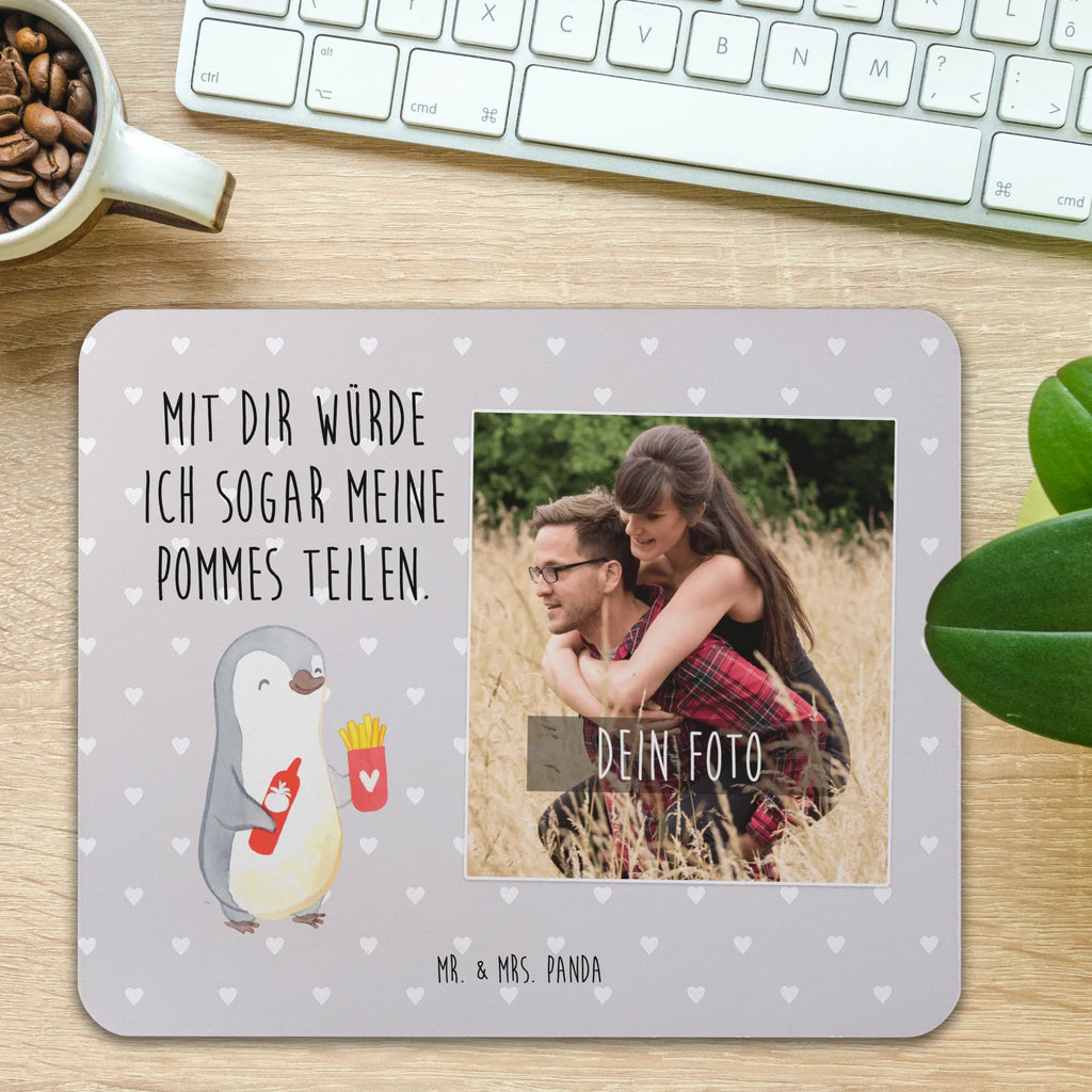 Personalisiertes Foto Mauspad Pinguin Pommes Personalisiertes Foto Mauspad, Liebe, Partner, Freund, Freundin, Ehemann, Ehefrau, Heiraten, Verlobung, Heiratsantrag, Liebesgeschenk, Jahrestag, Hocheitstag, Valentinstag, Geschenk für Frauen, Hochzeitstag, Mitbringsel, Geschenk für Freundin, Geschenk für Partner, Liebesbeweis, für Männer, für Ehemann