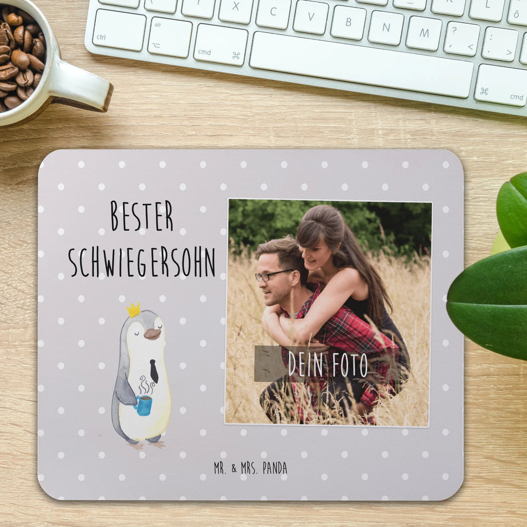 Personalisiertes Foto Mauspad Pinguin Bester Schwiegersohn Personalisiertes Foto Mauspad, für, Dankeschön, Geschenk, Schenken, Geburtstag, Geburtstagsgeschenk, Geschenkidee, Danke, Bedanken, Mitbringsel, Freude machen, Geschenktipp, Schwiegersohn, Tochter, Ehefrau des Sohns, Frau, angeheiratet, Hochzeit, Heirat