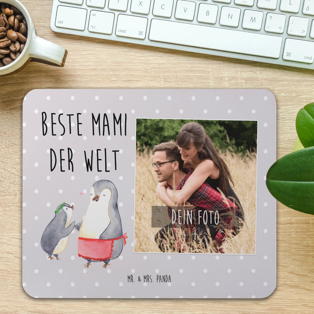 Personalisiertes Foto Mauspad Pinguin Beste Mami der Welt Personalisiertes Foto Mauspad, für, Dankeschön, Geschenk, Schenken, Geburtstag, Geburtstagsgeschenk, Geschenkidee, Danke, Bedanken, Mitbringsel, Freude machen, Geschenktipp, Mama, Mami, Mutter, Muttertag, Mutti, Ma, Tochter, Sohn, Beste Mama, Beste, Supermama