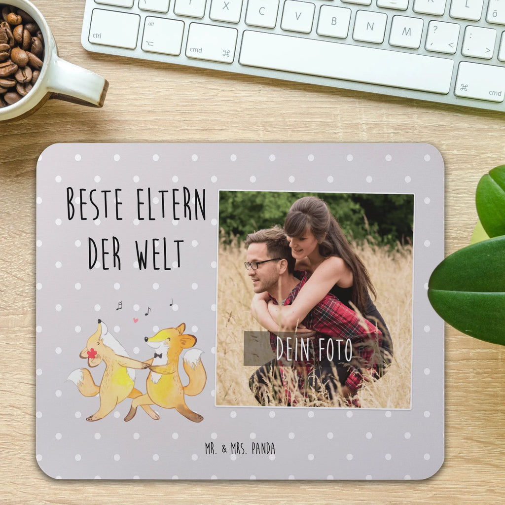 Personalisiertes Foto Mauspad Fuchs Beste Eltern der Welt Personalisiertes Foto Mauspad, für, Dankeschön, Geschenk, Schenken, Geburtstag, Geburtstagsgeschenk, Geschenkidee, Danke, Bedanken, Mitbringsel, Freude machen, Geschenktipp, Eltern, Mama, Papa, Erzeuger, Mami, Papi, Familie, Elternpaar, Mama und Papa